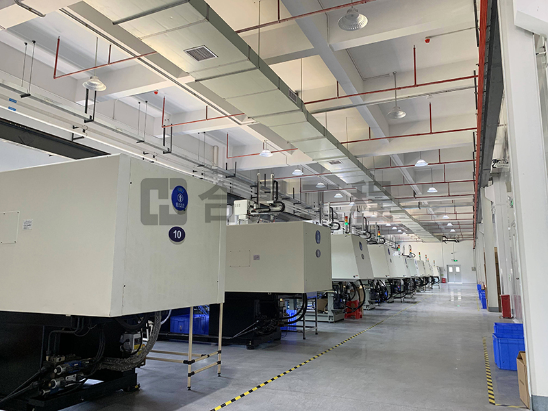 東莞盈灃科技有限公司工程緊鑼密鼓施工中，為迎接竣工全力奮戰！